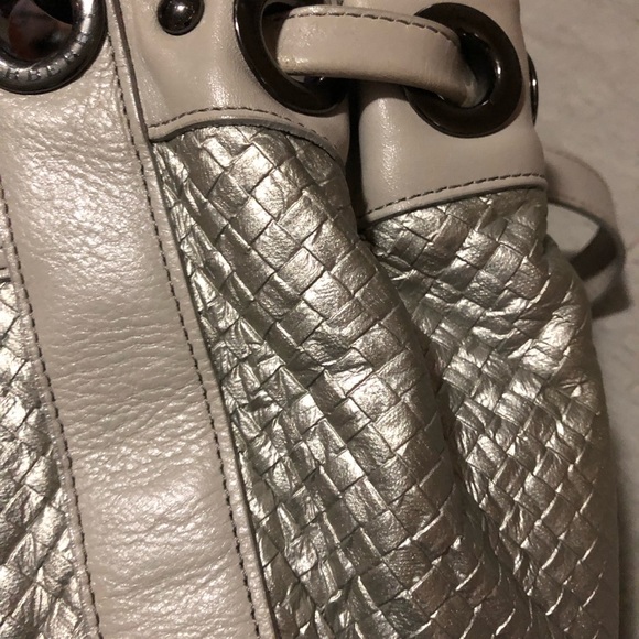 TODAY ONLY: Authentic BURBERRY Blue Label Silver Cream Woven Medium Shoulder Bag - Picture 5 of 14